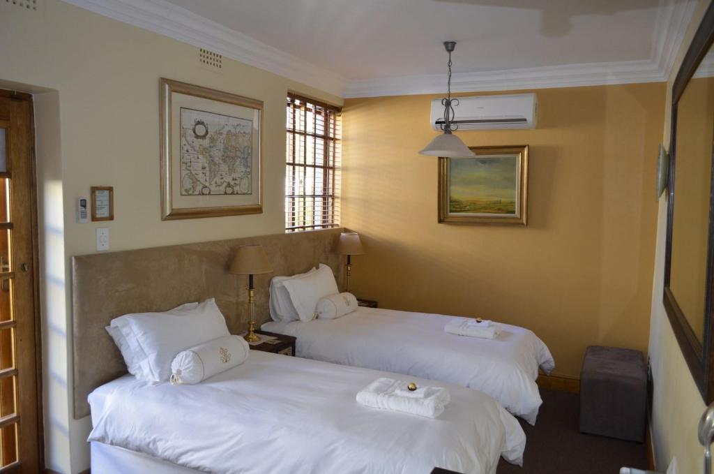 Woodlands Guest House เคปทาวน์ ภายนอก รูปภาพ