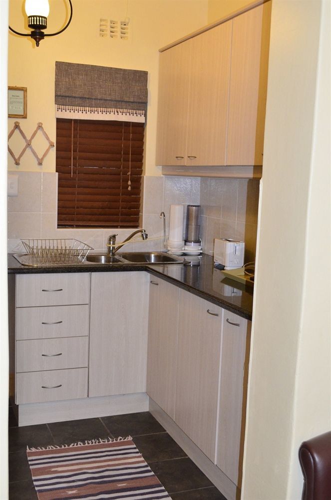Woodlands Guest House เคปทาวน์ ภายนอก รูปภาพ