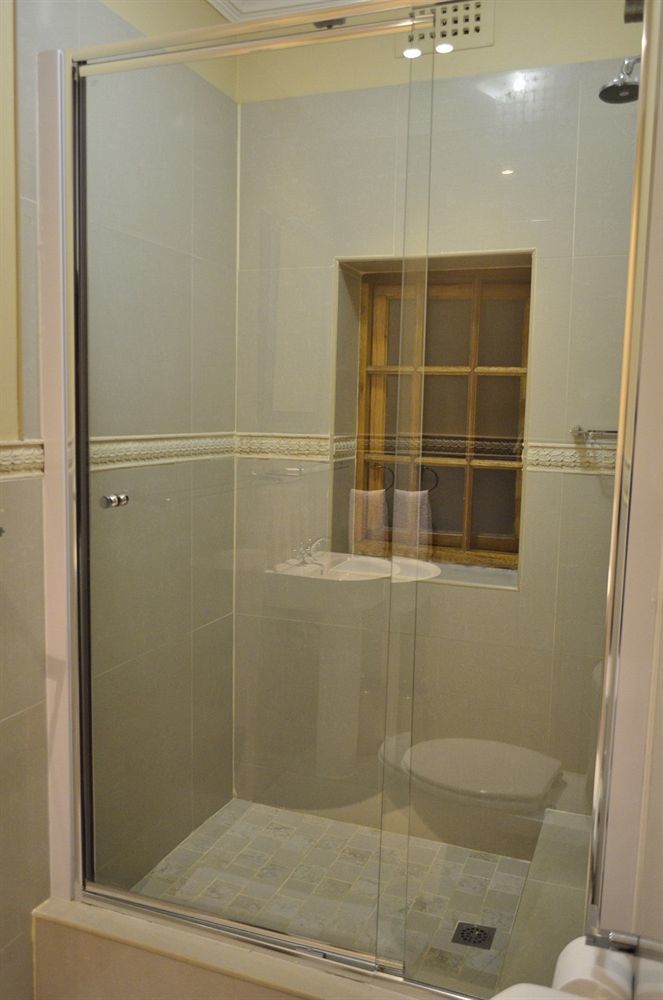 Woodlands Guest House เคปทาวน์ ภายนอก รูปภาพ